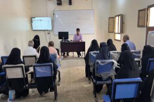 لمناقشة الترتيبات لليوم العالمي للترجمة، كلية اللغات والترجمة جامعة أبين تعقد اجتماعا موسعا