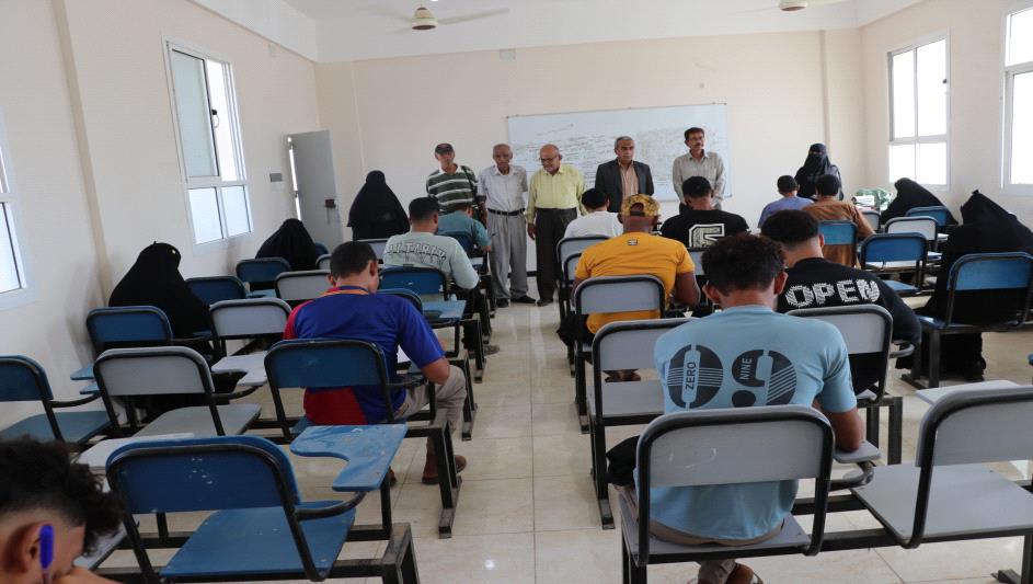  كلية الإدارة والاقتصاد بجامعة أبين تدشن امتحانات القبول للعام الجديد