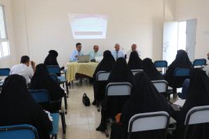 كلية الإدارة والاقتصاد بجامعة أبين تحتفي بأسبوع الجودة بإقامة ورشة عمل في توصيف المساقات