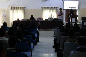 كلية الإدارة والاقتصاد تقيم فعالية طلابية لتعزيز مهارات البحث العلمي لدى طلاب الكلية